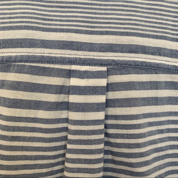 🎉HP🎉 Chaps Blue & White Striped Top Size XL - Picture 10 of 11